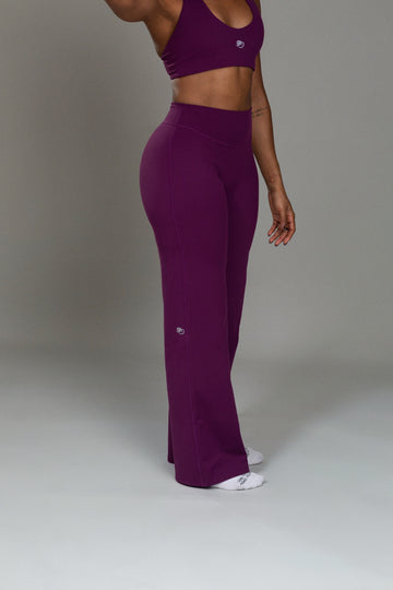 Form straight leg pants (plum)