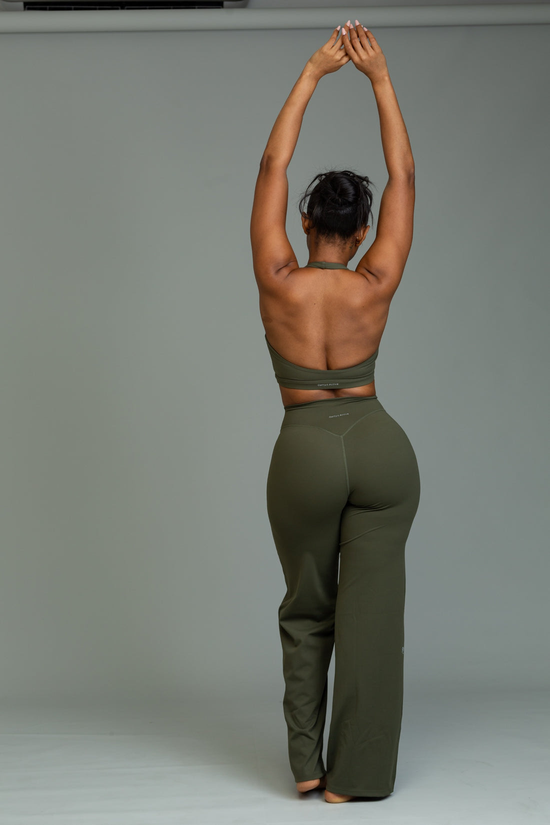 Scoop halter bralette (olive)