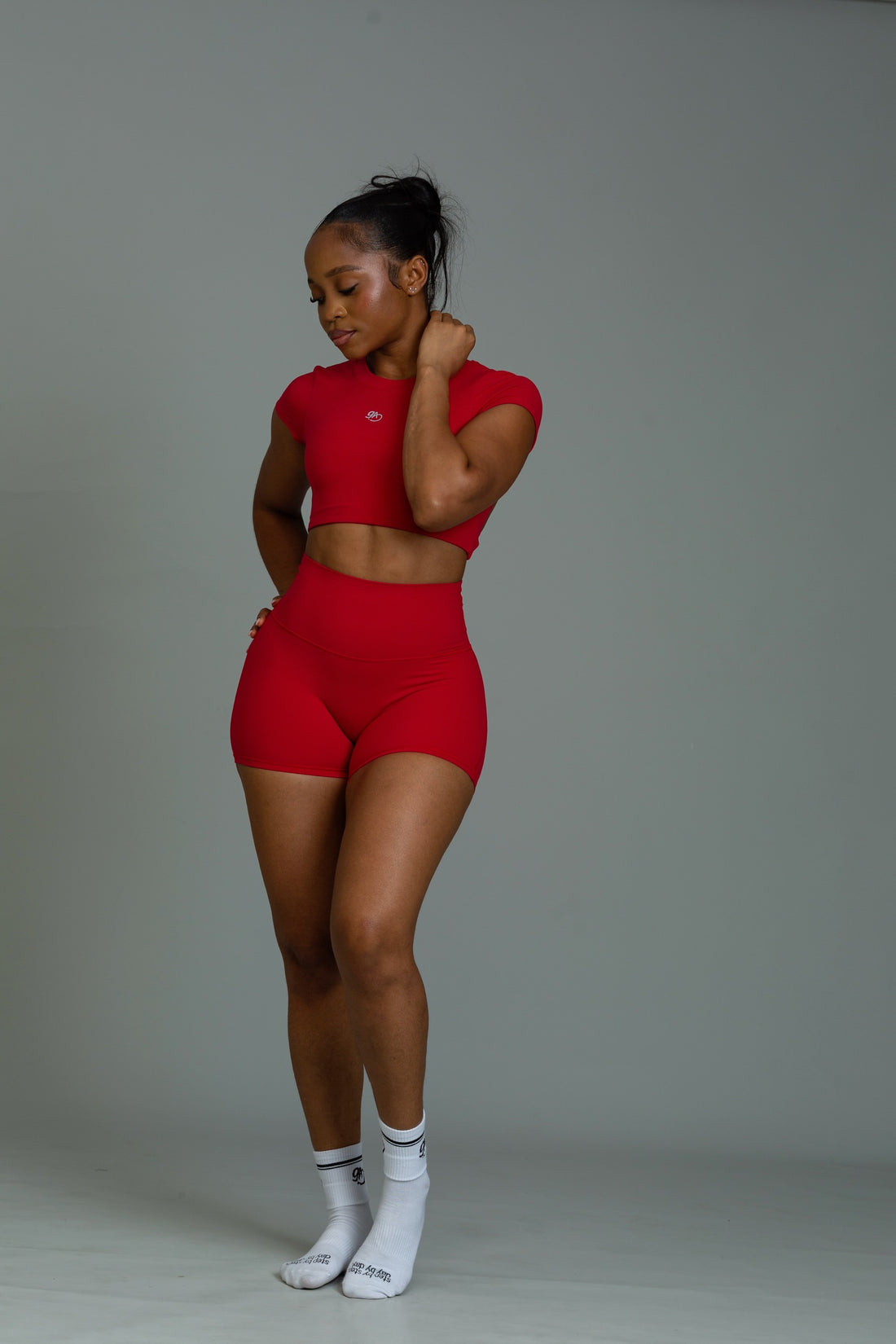 Stillness high waisted shorts (pomegranate)