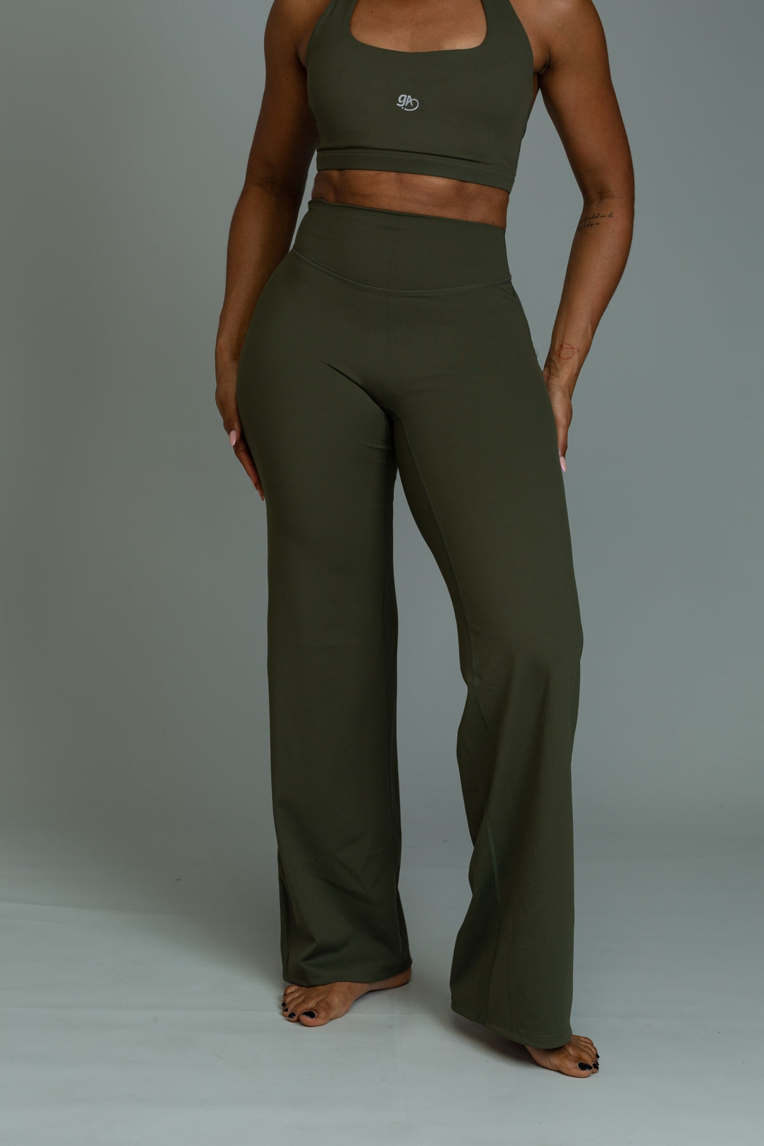 Steady flow straight leg pants (olive)