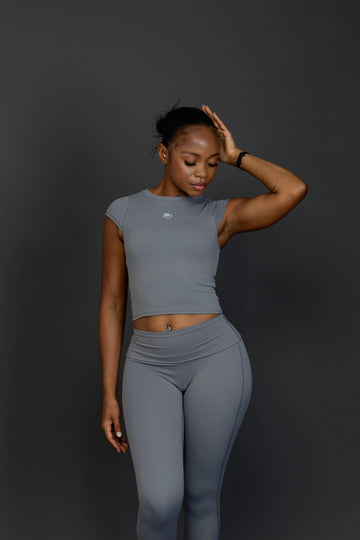 Crew neck cropped tee (steel)